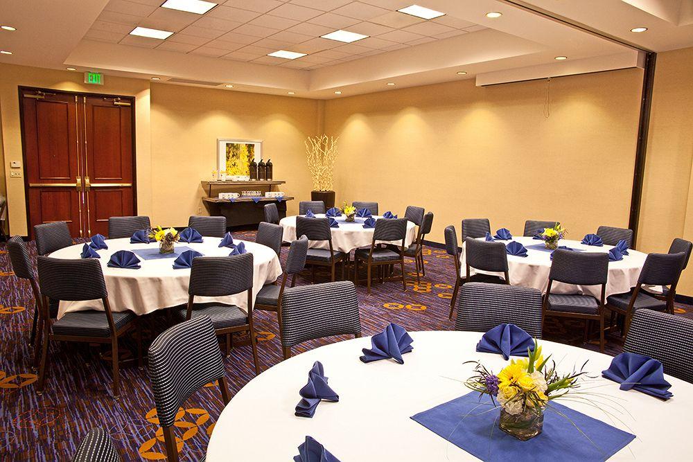Courtyard By Marriott Seattle Federal Way Hotel Eksteriør billede