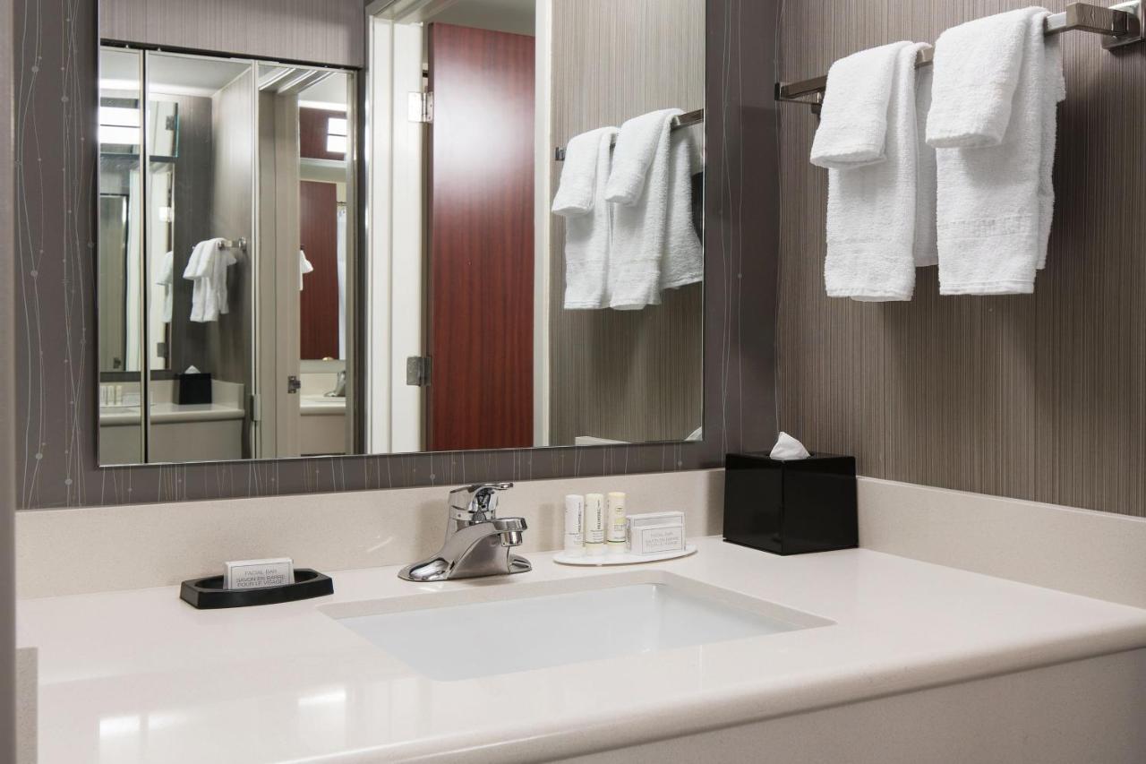 Courtyard By Marriott Seattle Federal Way Hotel Eksteriør billede