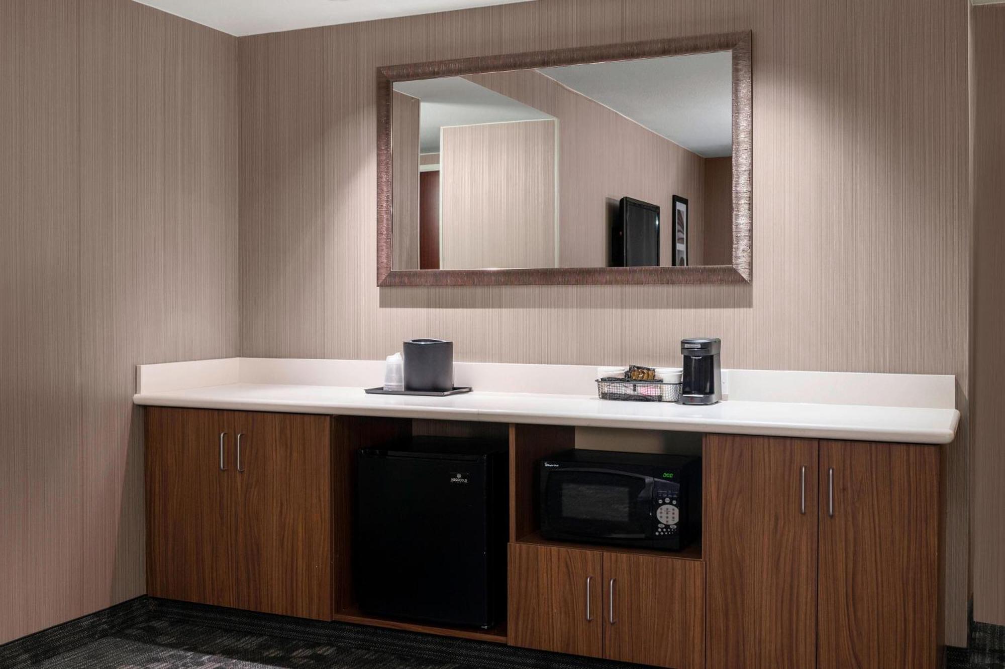 Courtyard By Marriott Seattle Federal Way Hotel Eksteriør billede