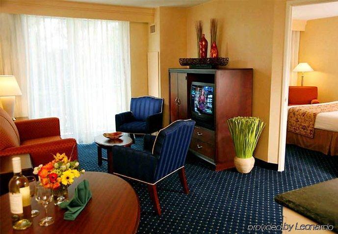 Courtyard By Marriott Seattle Federal Way Hotel Eksteriør billede