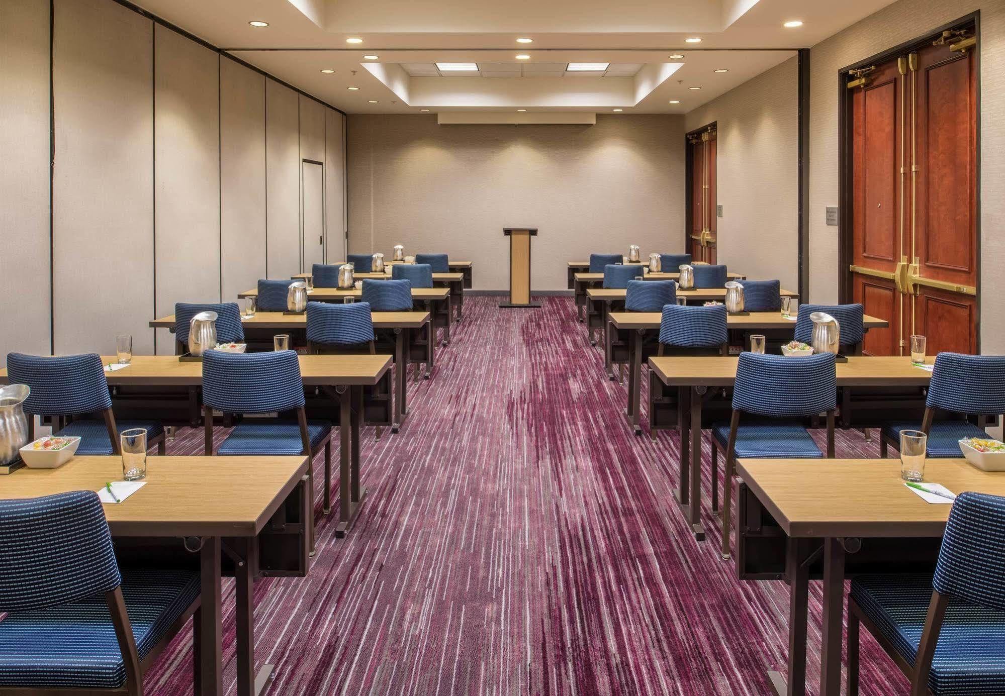 Courtyard By Marriott Seattle Federal Way Hotel Eksteriør billede